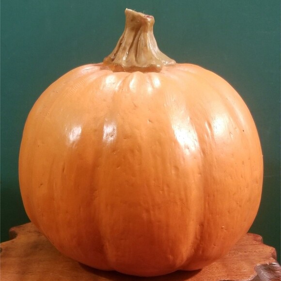 Resin Vintage Style Halloween Jack-o-Lantern Pumpkin 5"x5"x5" - Picture 3 of 3